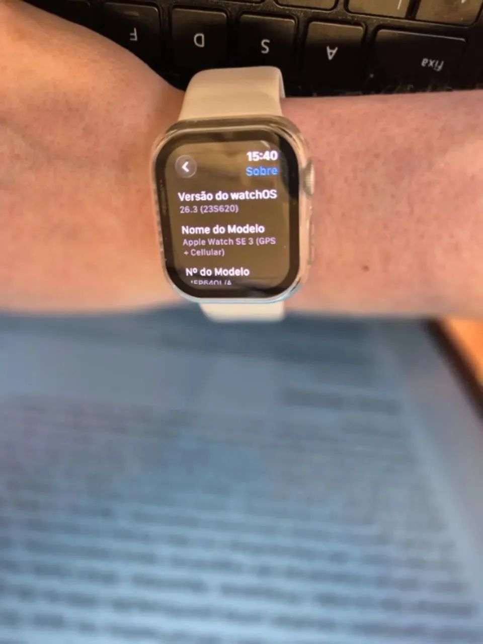 Apple Watch SE 3 40mm GPS+Cellular - LTE - Bateria 100%, 2 pulseiras - Foto 3