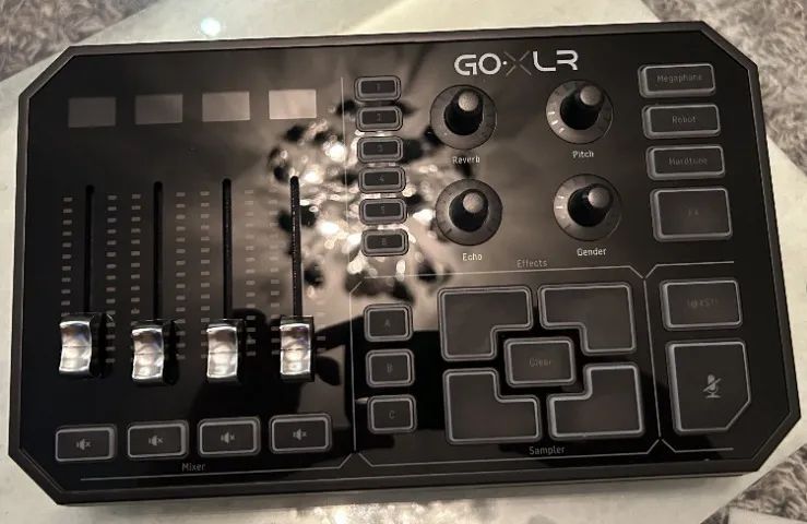 Interface TC-Helicon GoXLR - Foto 2