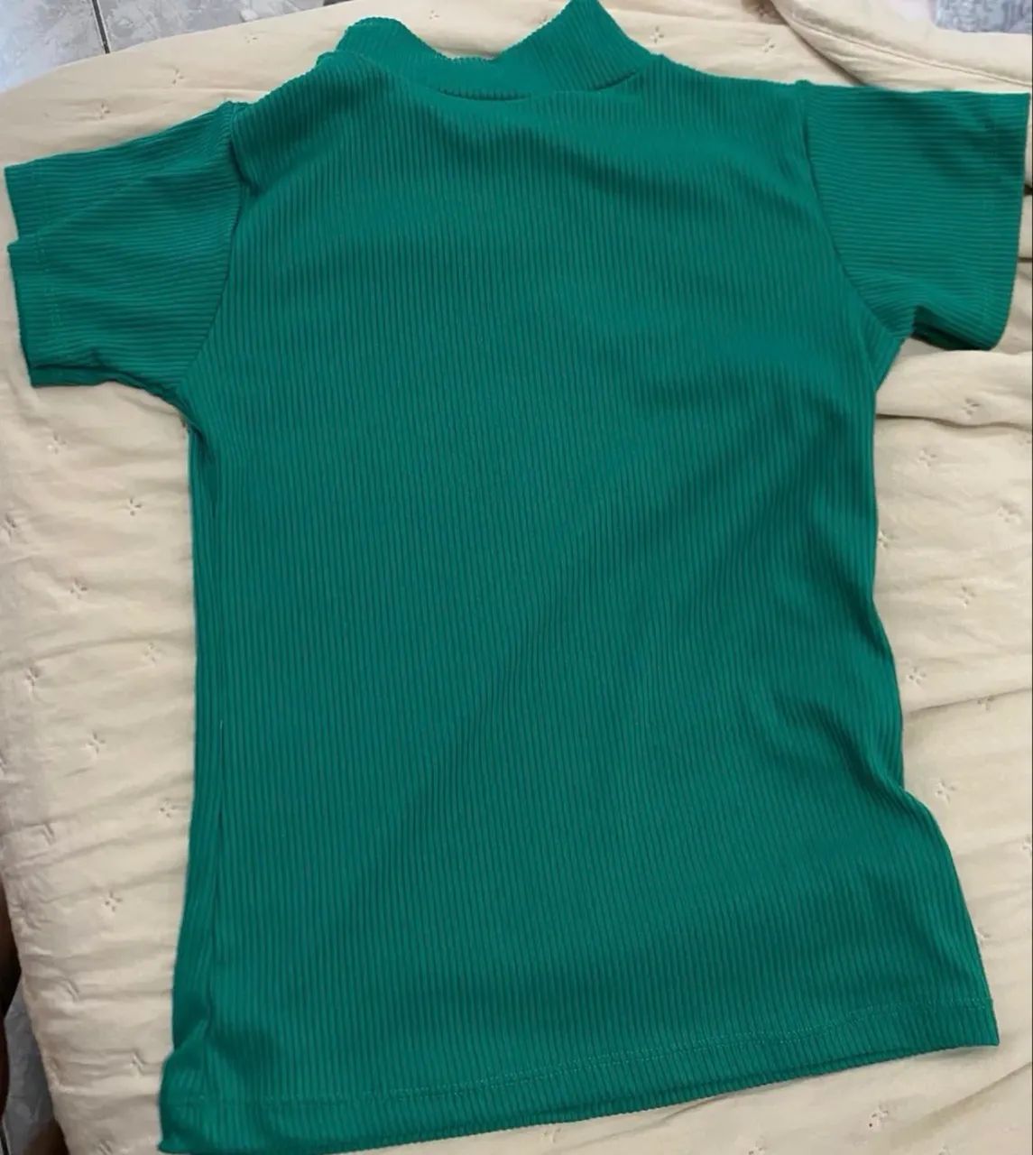 Blusa verde- Nova- Tamanho P - Foto 4