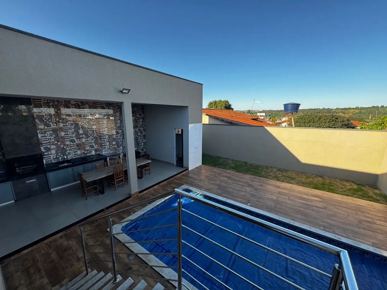 Vendo casa 3 quartos 1 suíte piscina e área de churrasco - Foto 3