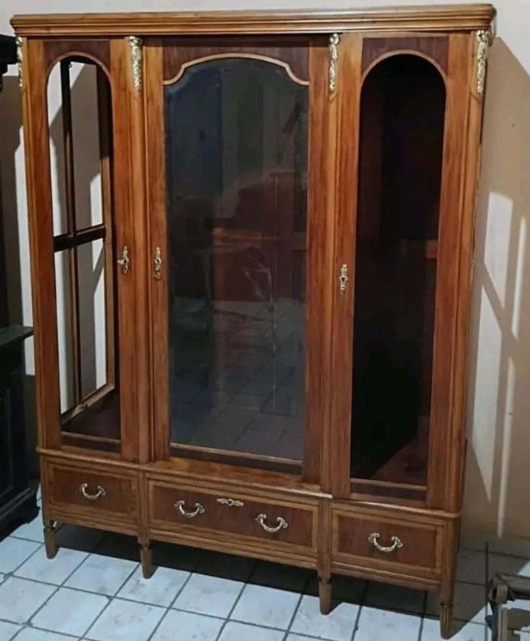 Cristaleira de peroba  - Foto 5