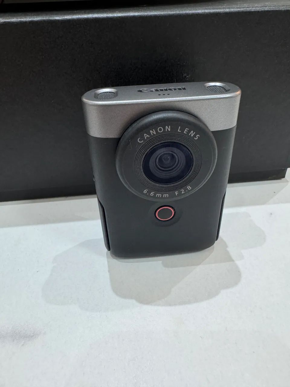 Câmera Canon Powershot V10 - NOVA 