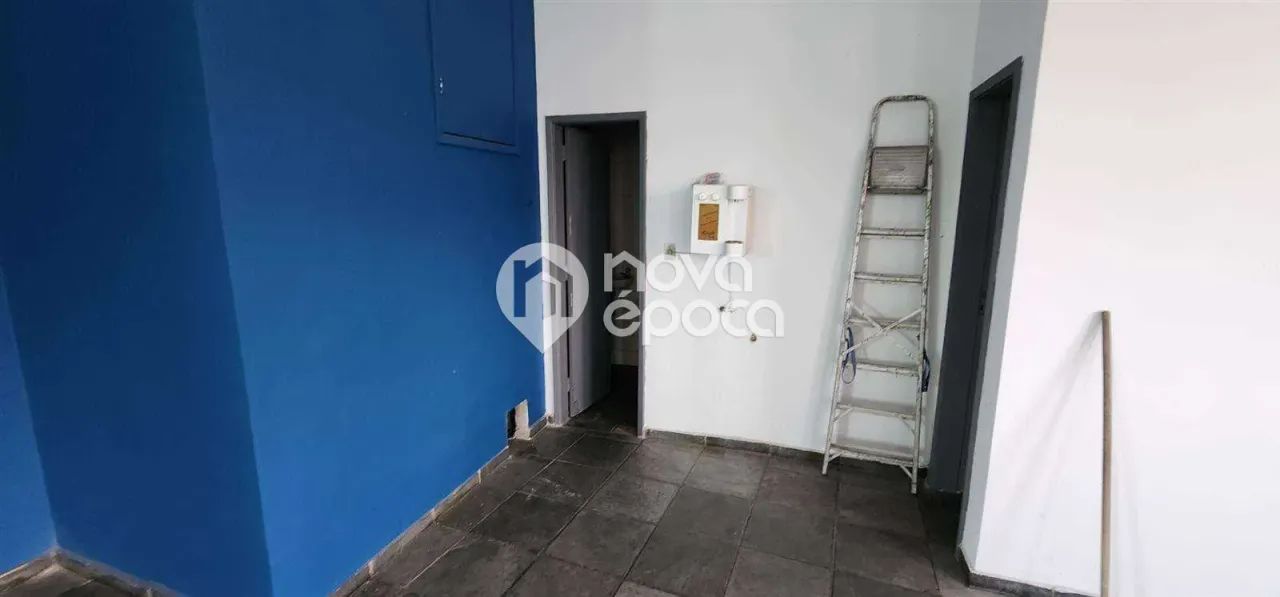 Cavalcanti | Prédio
