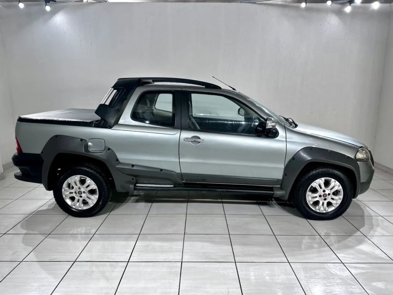 Fiat Strada Adventure1.8/ 1.8 Locker Flex CD 2012 - Foto 5