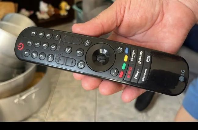 VENDO TELEVISÃO LG 65 POLEGADAS  - Foto 3