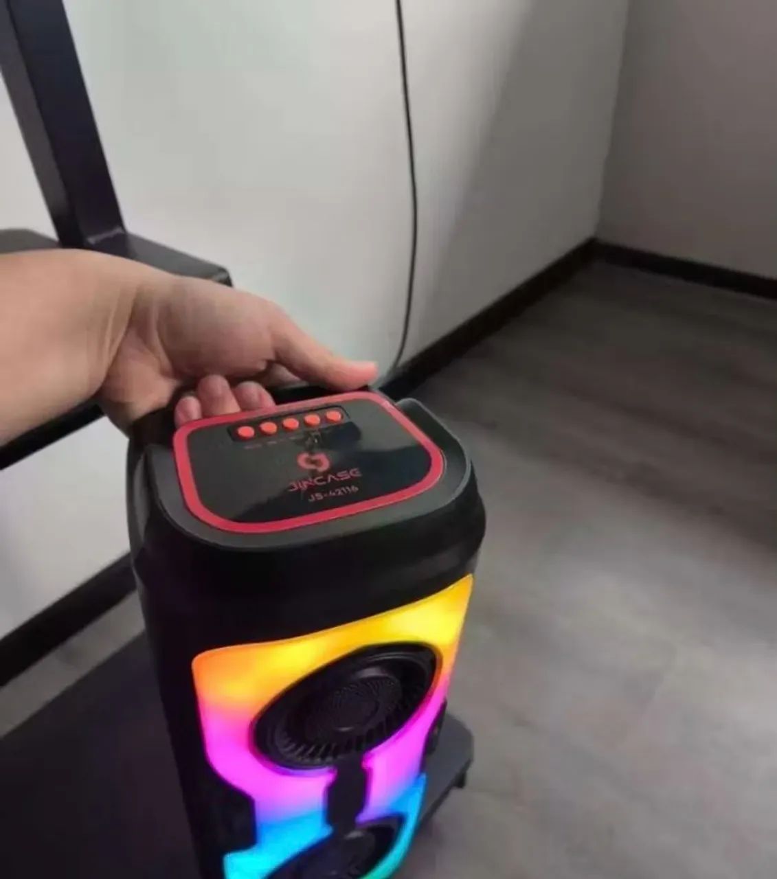 CAIXA DE SOM COM LED E BLUETOOTH  - Foto 2