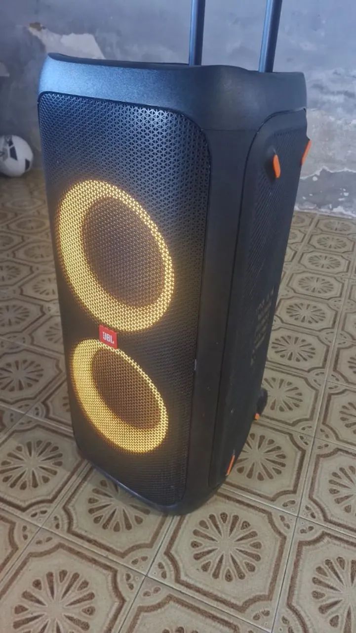 JBl 310 muito nova - Foto 4