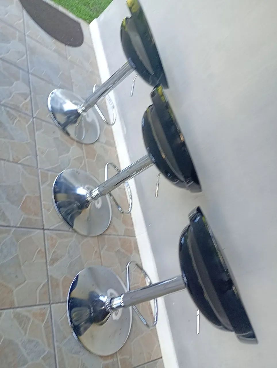 Banquetas meia lua giratória com regulagem de altura  - Foto 3