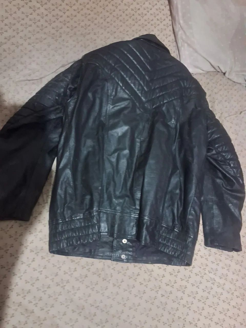 Jaqueta de couro para motociclista. - Foto 2