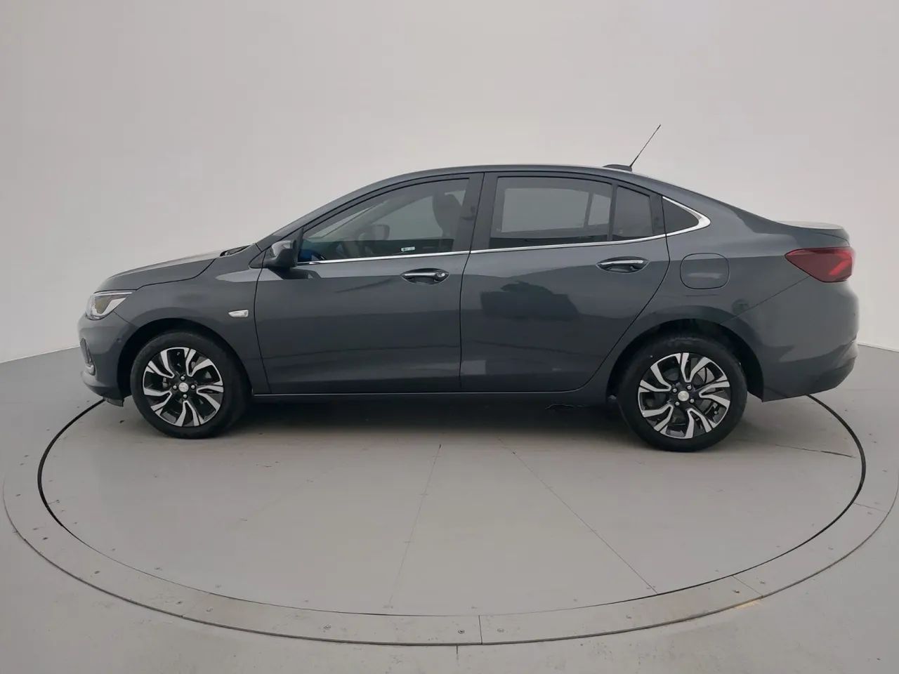 Chevrolet Onix Sedan Plus Premier 1.0 12V TB Flex Aut. 4P, foto 2 de 18