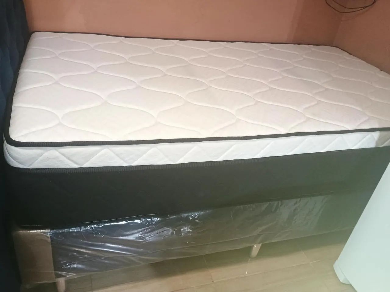 Cama Solteirão em ótimo estado