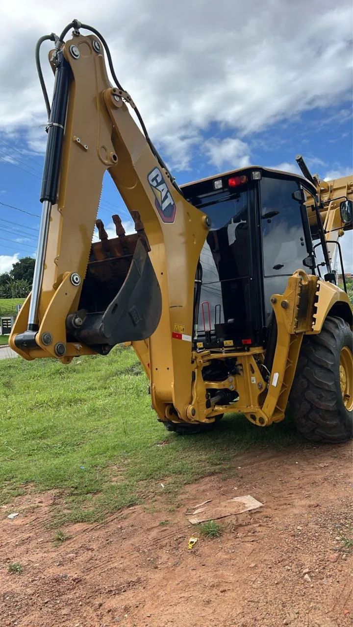 RETROESCAVADEIRA CATERPILLAR 416 - Foto 3