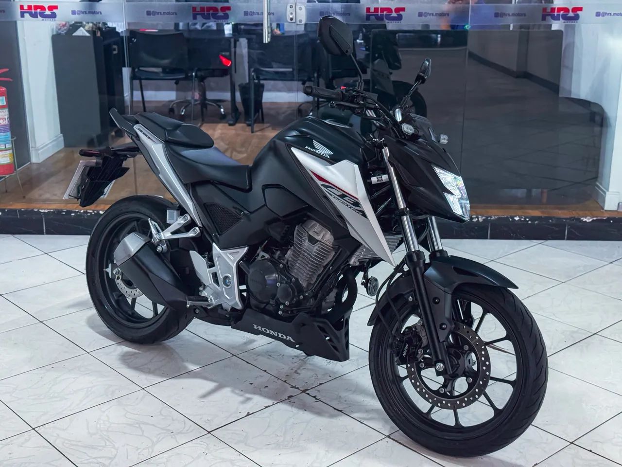 CB TWISTER 300F FLEX 2026 - EXCLUSIVA