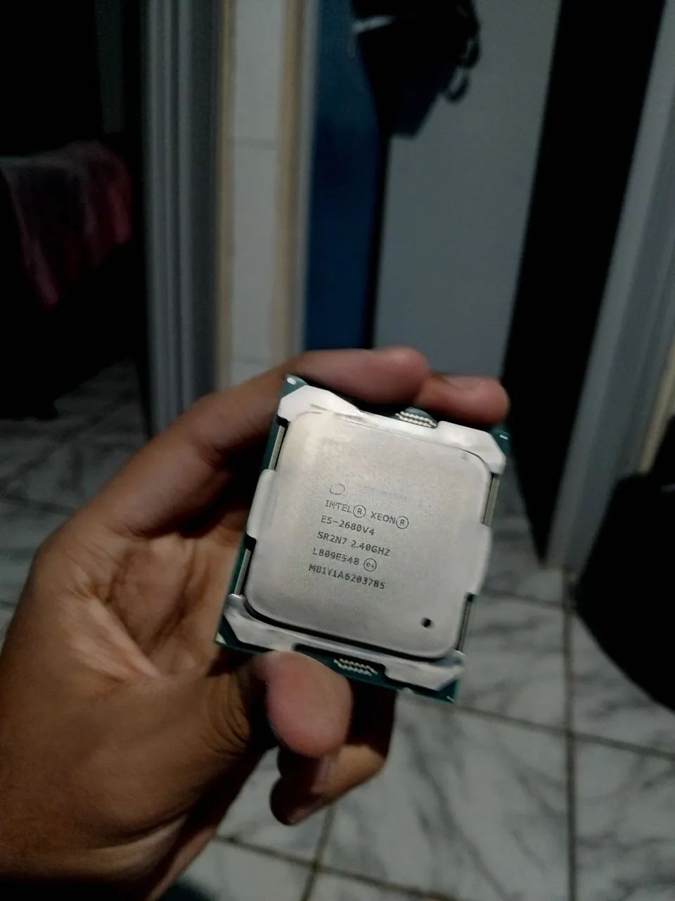 Xeon E5-2680 v4 