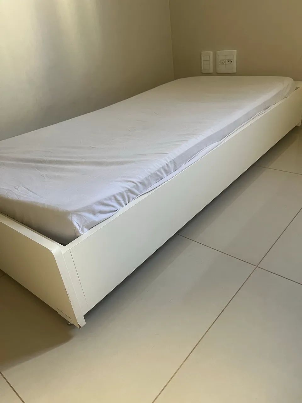 Cama infantil montesoriana com colchão 