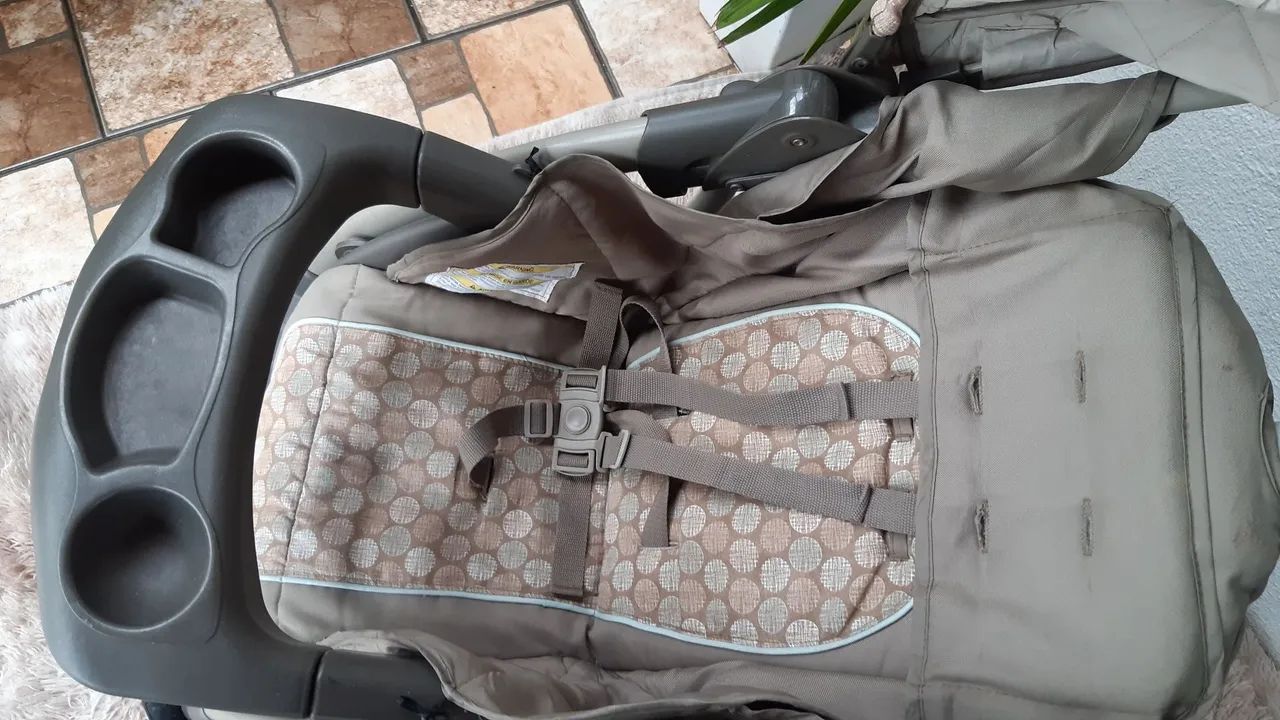 Carrinho de bebê Graco bem resistente assento reversivel  - Foto 3