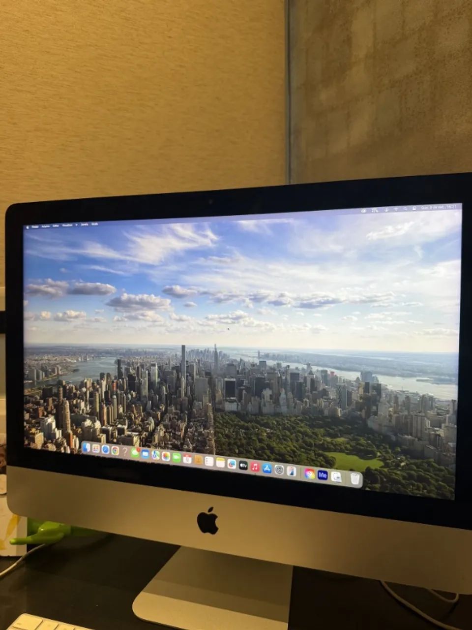 iMac Apple 21,5 Retina 4K 2019, i5 6 núcleos, 16GB de RAM e 1TB