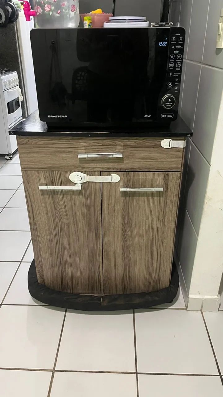 Balcão para microondas com 1 gaveta e 2 portas 