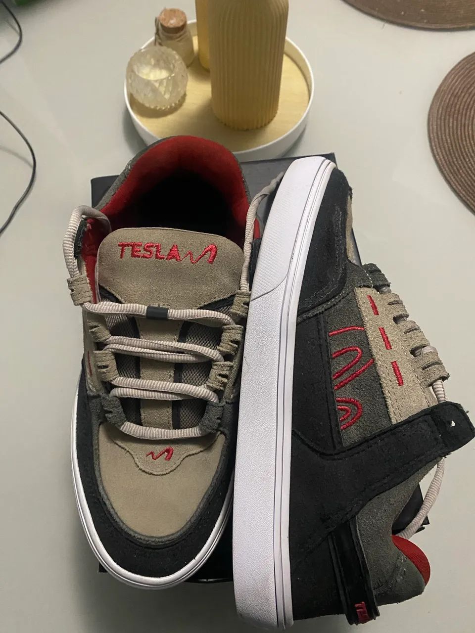 Tênis Tesla Coil Pro