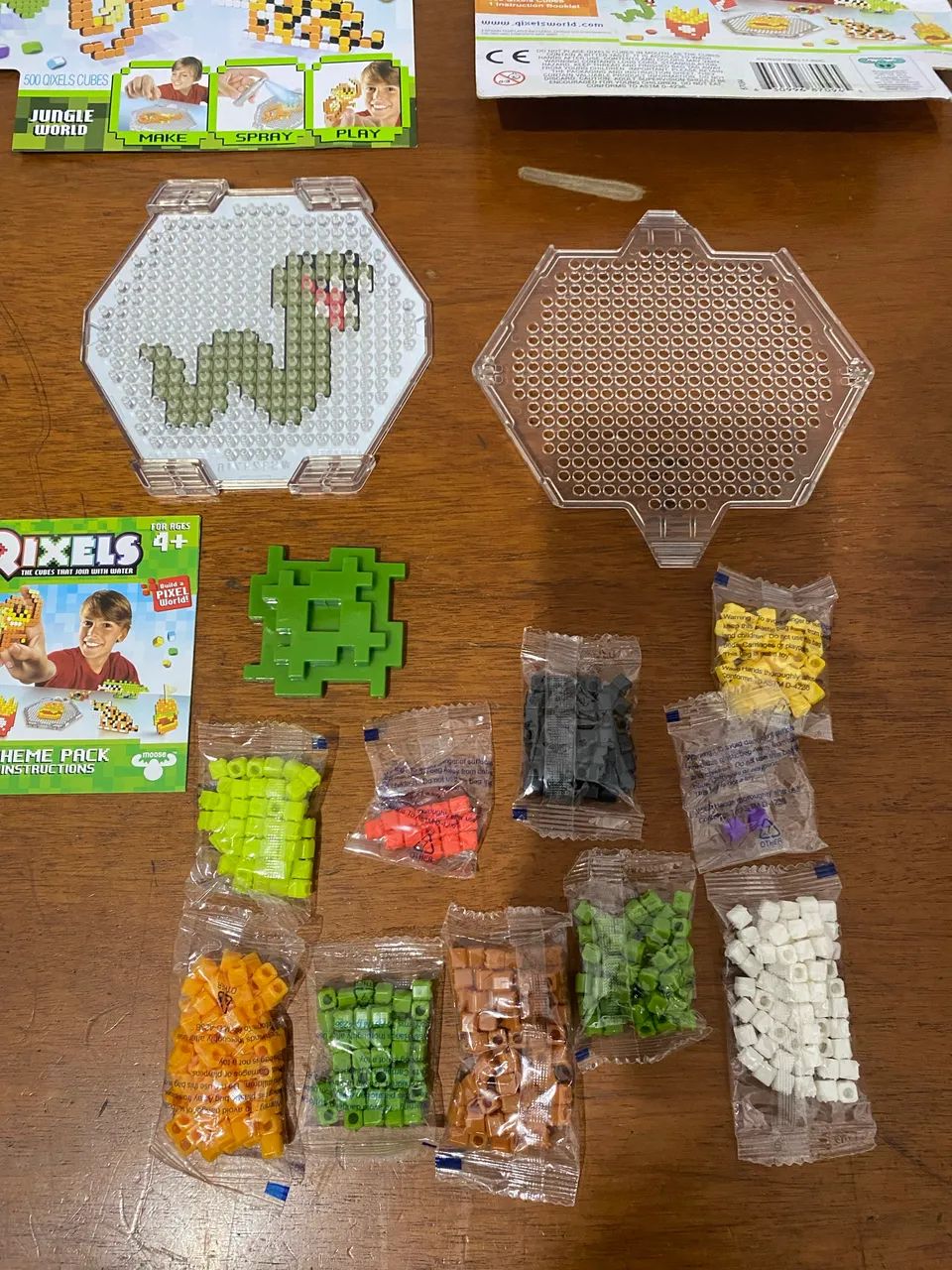 Qixels brinquedo temático  - Foto 2