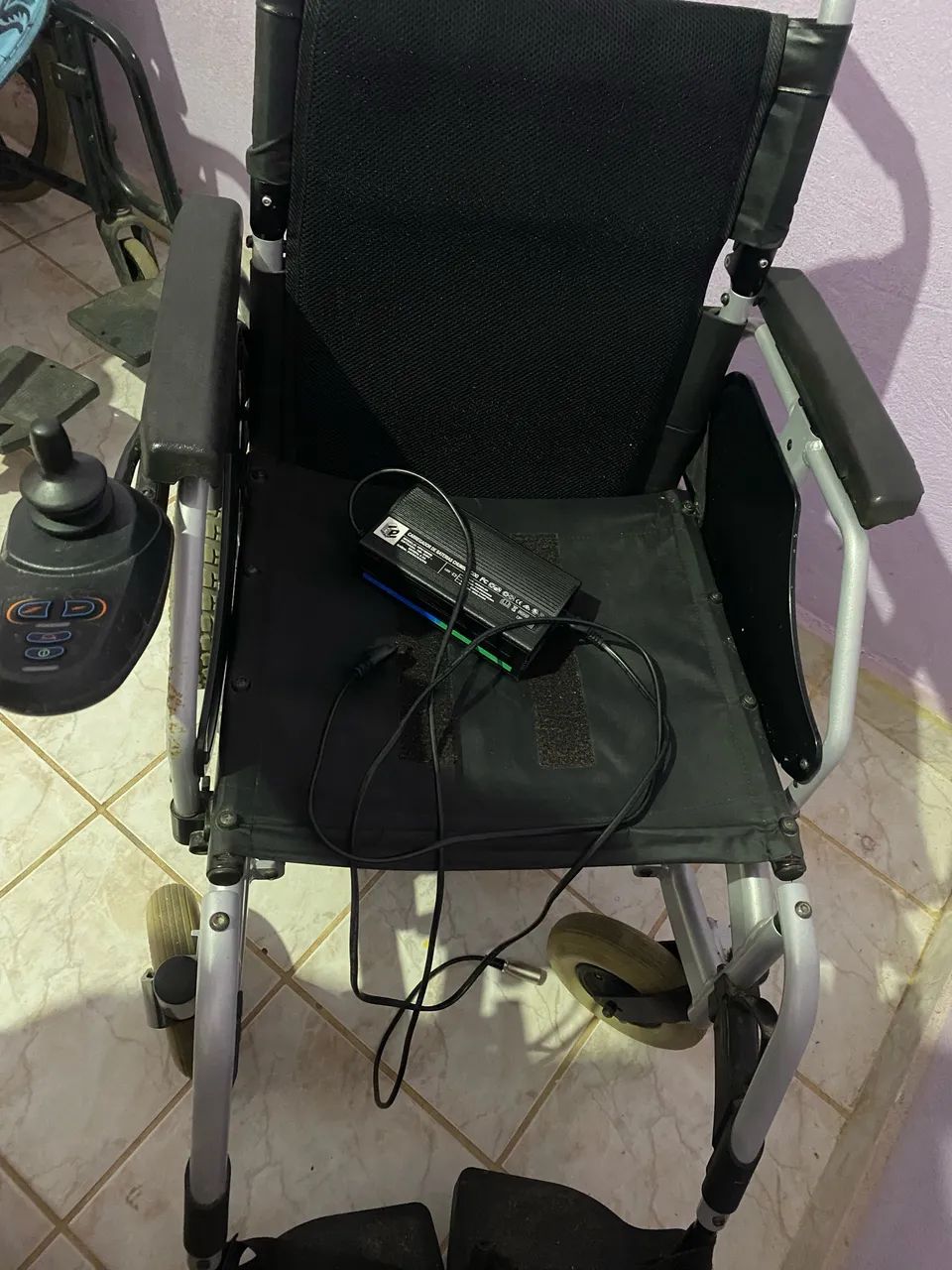 Cadeira de rodas elétrica
