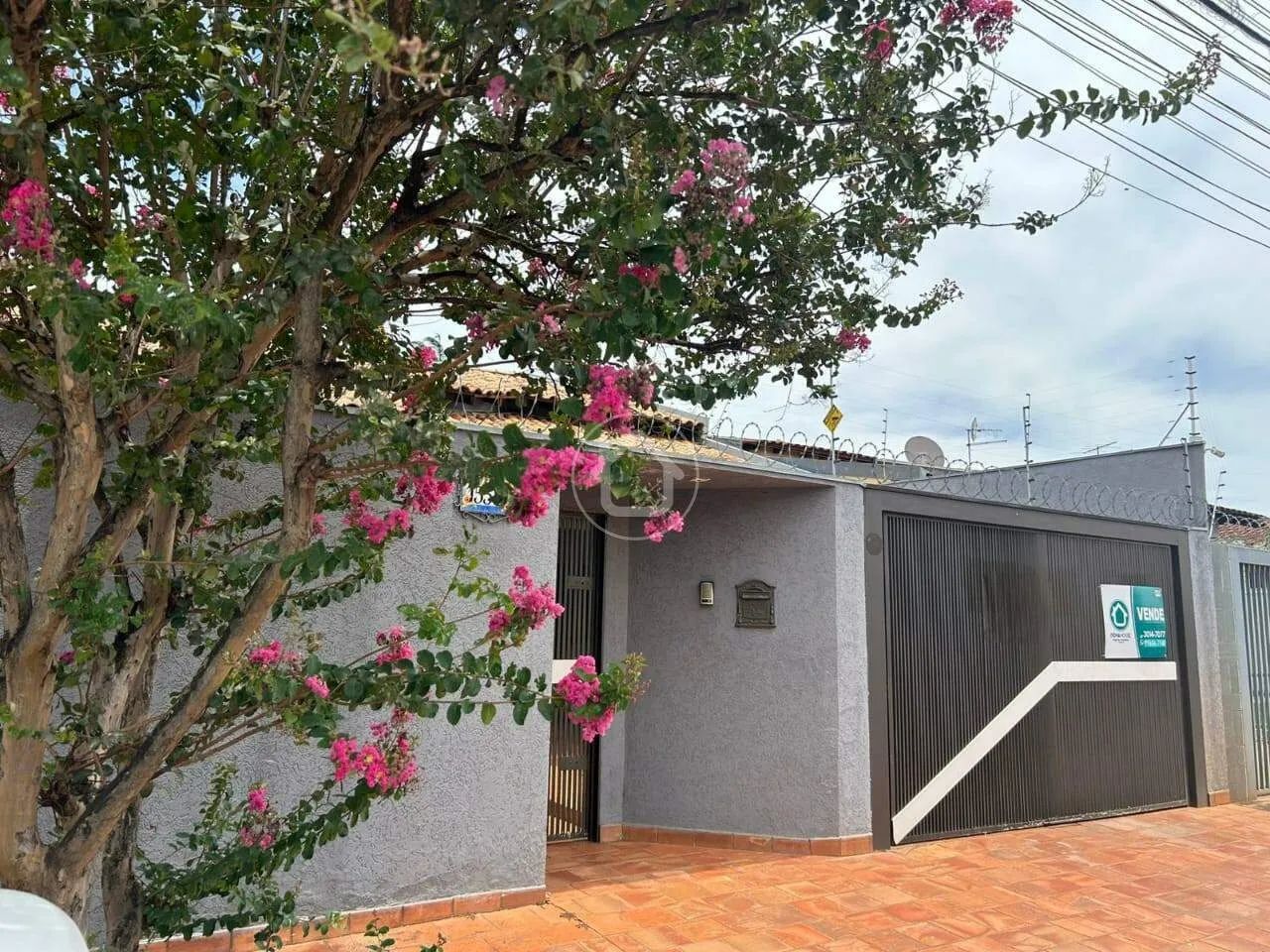 EXCELENTE CASA NO BAIRRO TAQUARUSSU