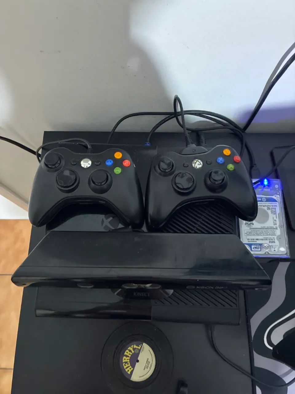 Xbox 360 Completo + HD com Jogos + Kinect - Foto 2