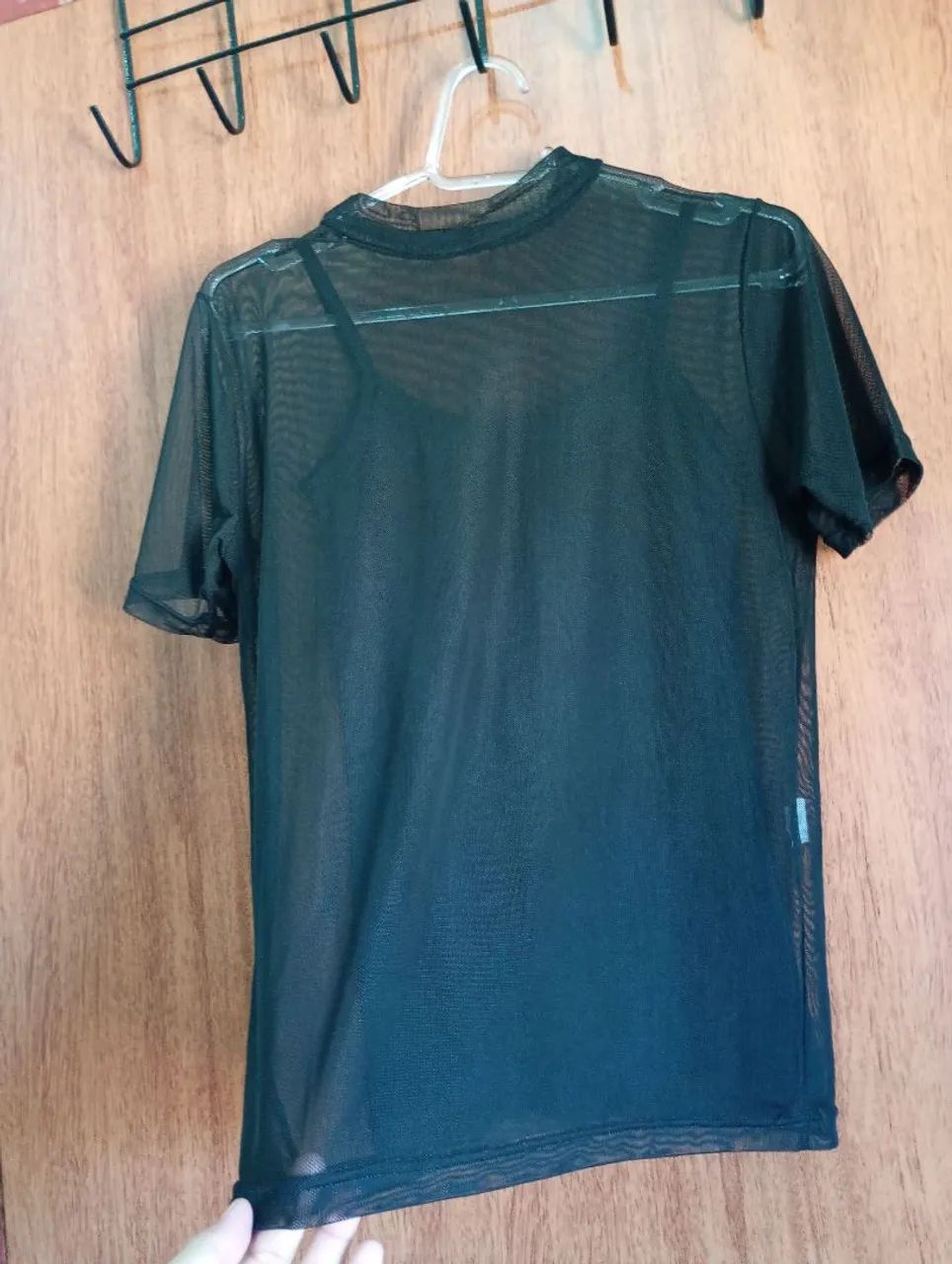 Blusa de tule preta + blusa de alça  - Foto 4