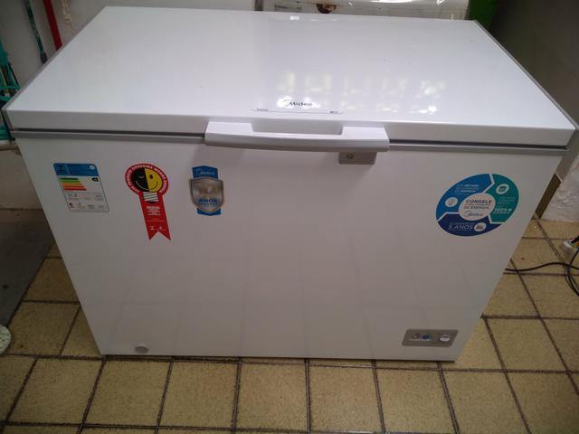 Vendo freezer MIDEA 295 litros - Foto 3