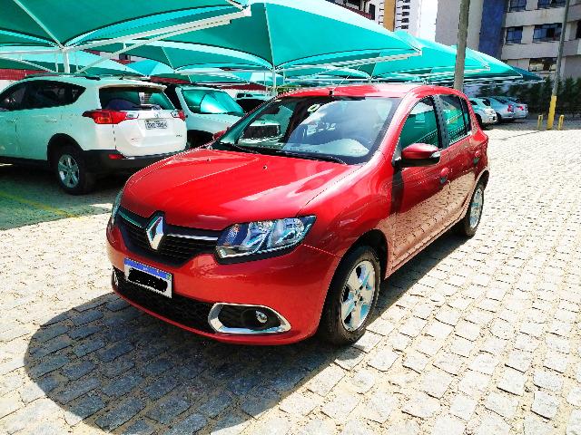 Sandero Automático 2015, Top de Linha. 22000km