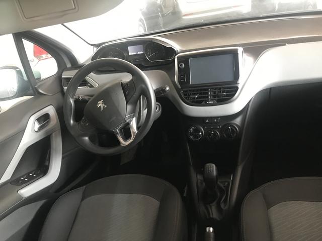 Peugoat 208 - Foto 6