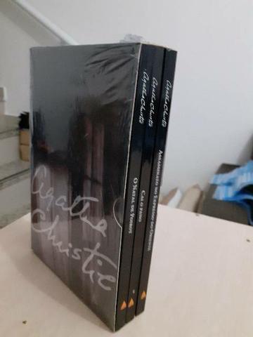 Box com três livros - Foto 4