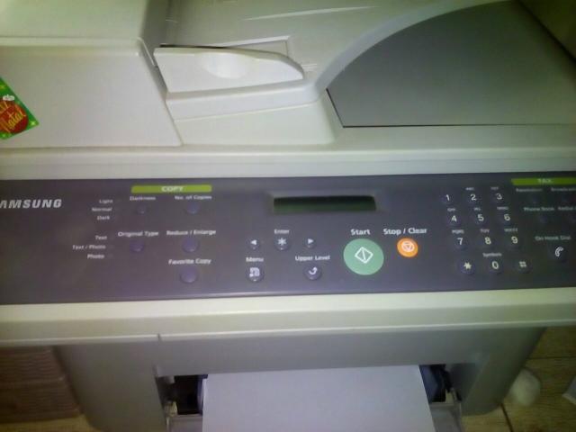 Impressora Samsung CLX 4521f - Foto 3