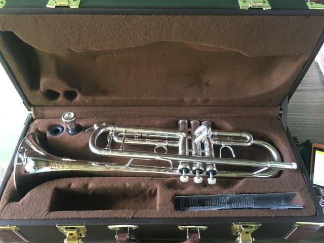 Trompete Vicent Bach Stradivarius modelo 37 - Foto 3