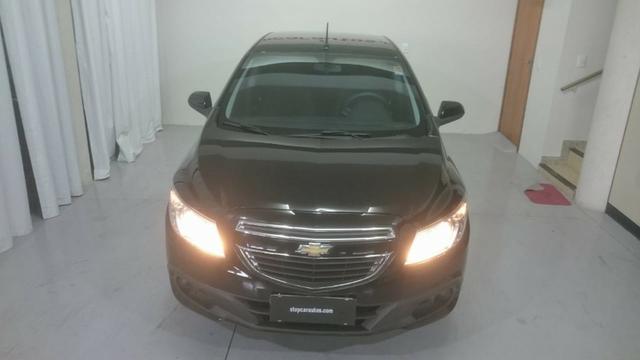 Onix LT Hathc 1.0 2013 - Foto 8