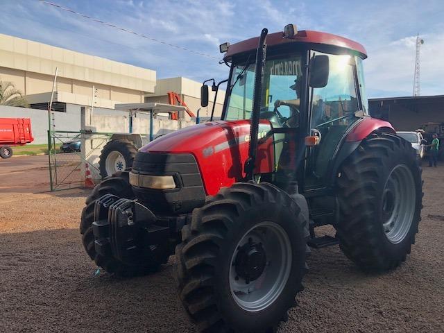 Case Farmall 95 4x4 Ano 2010 Cabinado Orignal - Foto 4