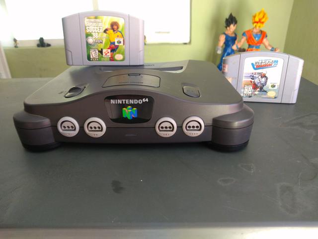 Nintendo 64 Console + 2 jogos originais + cabo av - Foto 4