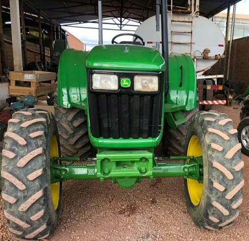 Trator Agrícola John Deere