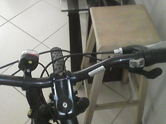 Bicicleta Specialized Hard Rock Sport 26 - Foto 3
