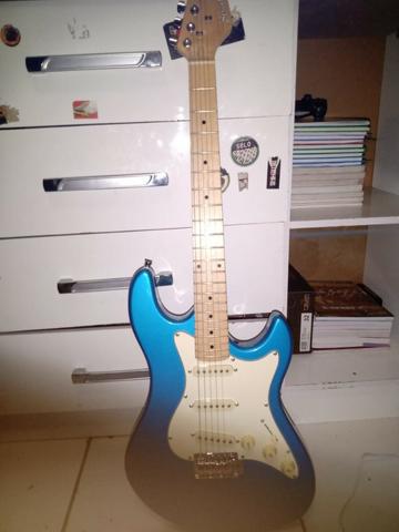 Vendo guitarra usada e um amplificador ou troco por um celular smartfone - Foto 3