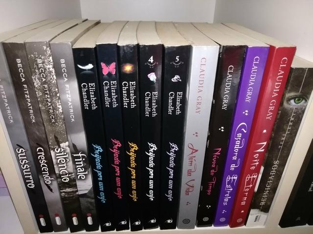 Livros fantasia , romance de época , hot