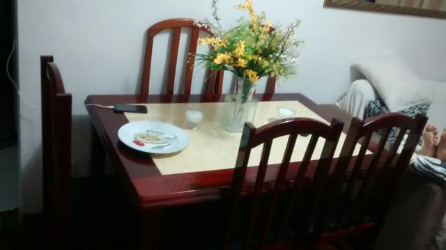Mesa completa com 4 cadeiras medindo 1,27 × 0,80 - Foto 6