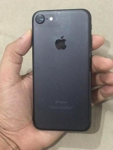 IPhone 7 32 gigas tudo ok completo ainda resistente à água