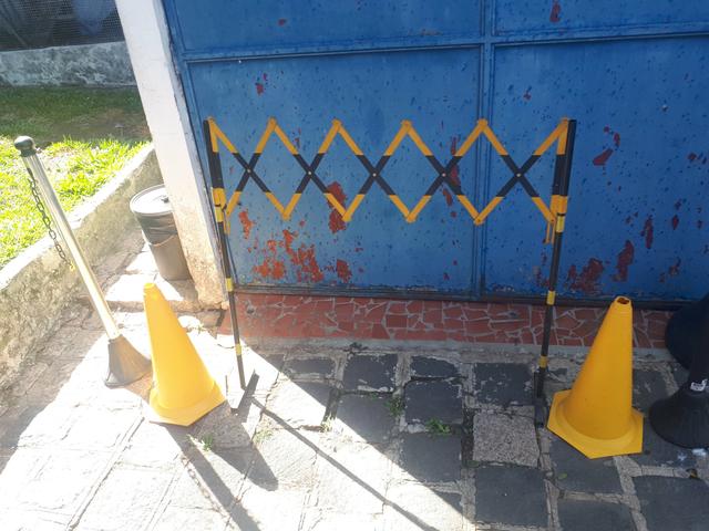 Cones a r$10.00Material para segurança contenção de pessoas para estabelecimentos