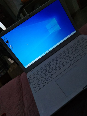Notebook Samsung novinho