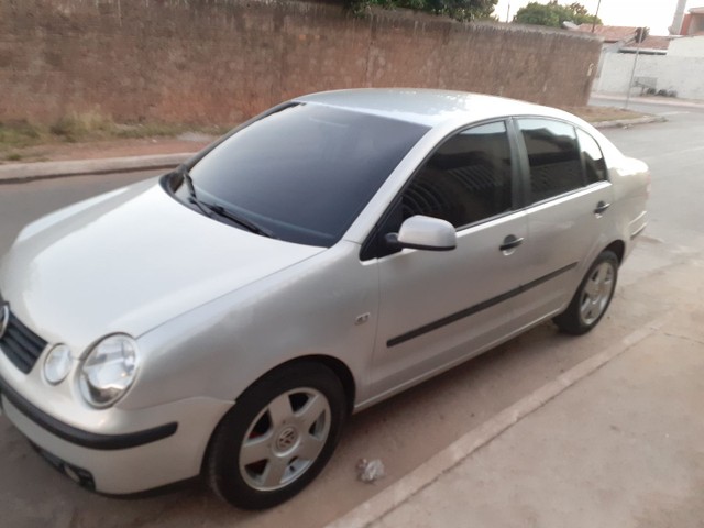 POLO SEDAN