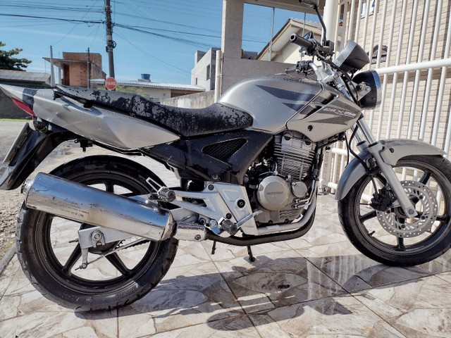 CBX TWISTER 2008