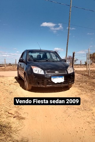 CARRO FIESTA SEDAN