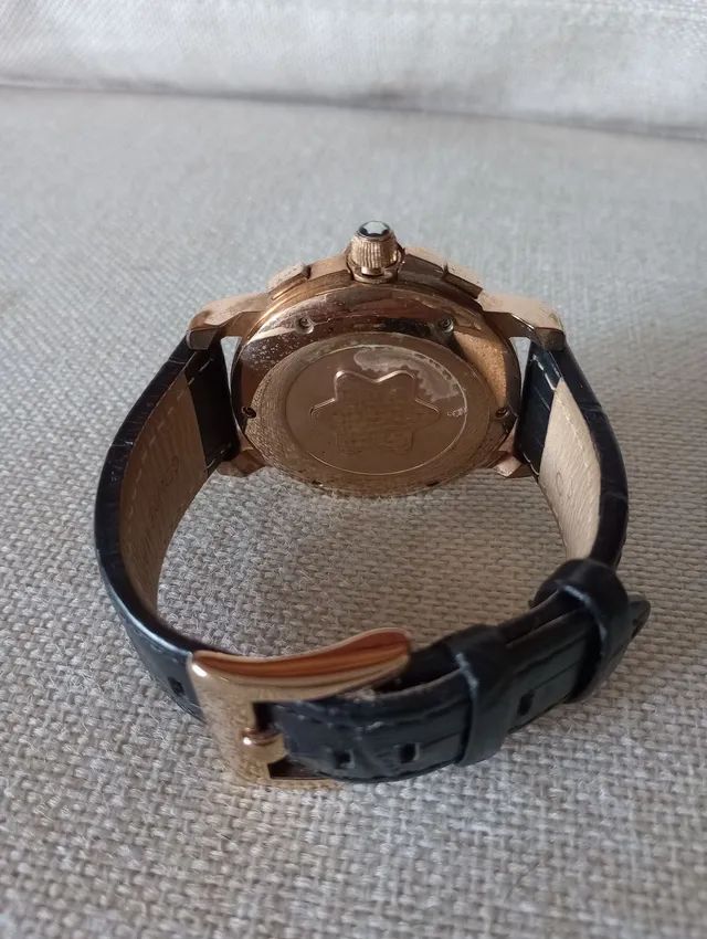 Relógio cor Rosé pulseira couro preto