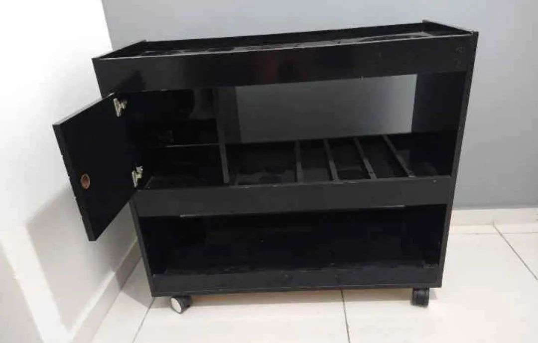 Rack Preto de Metal com 2 Prateleiras - Foto 2